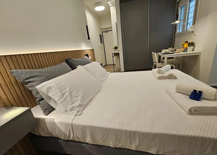 Platon Stylish Apartment